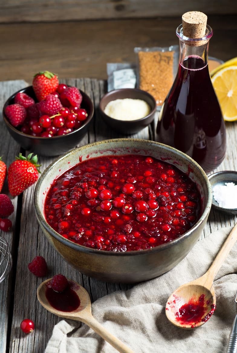 Norddeutsche Rote Grütze - Vegetarisches Desserts Rezept mit Sommerlich, Deutschland | Zubereitungszeit 25 Minuten, bewertet mit 4.9 von 5 Sternen
